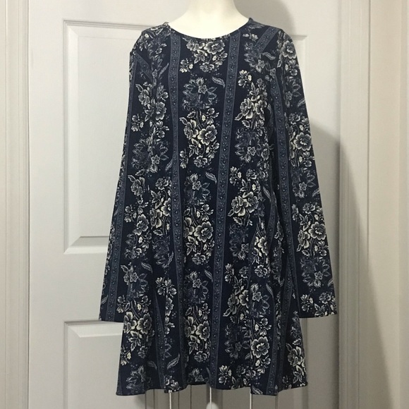Show me your Mumu Harrison dress size X-La… - Picture 2 of 14